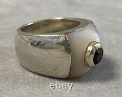22g Antique Silver Ring Garnet Mother of Pearl Solid Silver Ring