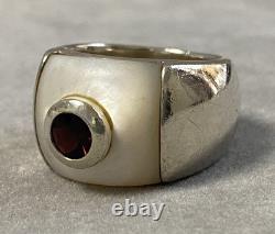 22g Antique Silver Ring Garnet Mother of Pearl Solid Silver Ring