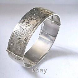 925 Sterling Silver Engraved Opening Bangle Anchor Lion Hallmarks 1960 Vintage 58g