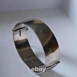 925 Sterling Silver Engraved Opening Bangle Anchor Lion Hallmarks 1960 Vintage 58g