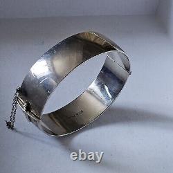925 Sterling Silver Engraved Opening Bangle Anchor Lion Hallmarks 1960 Vintage 58g
