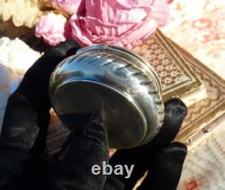 ANTIQUE SILVER PILL BOX 19th CENTURY ROCOCO STYLE, Weight 24 g