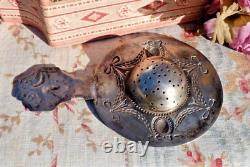 ANTIQUE SILVER TEA STRAINER FROM THE 19TH CENTURY IN LOUIS XVI STYLE, Weight 64 g