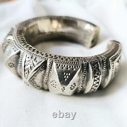 Ancient Bedouin Silver Bracelet with Bells Kévin Oman 71g Circa 1900