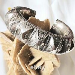 Ancient Bedouin Silver Bracelet with Bells Kévin Oman 71g Circa 1900