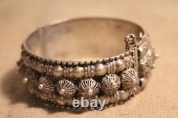Ancient Berber bracelet in solid silver, 8 hallmarks, cabochons, filigree, ethnic