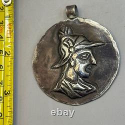 Ancient Greek Roman pendant in solid silver with image of a king