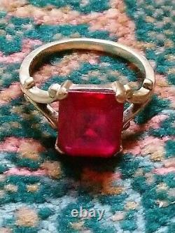 Ancient Ring In 14-karat Yellow Gold Art Deco Set With A Ruby T 60