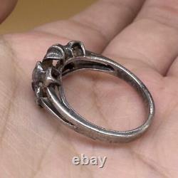 Ancient Roman solid silver ring with floral motif, rare antique