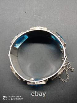 Ancient large Berber cuff bracelet from the Maghreb in solid silver, stamped.