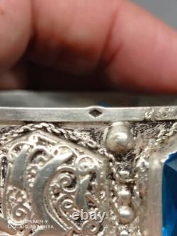 Ancient large Berber cuff bracelet from the Maghreb in solid silver, stamped.