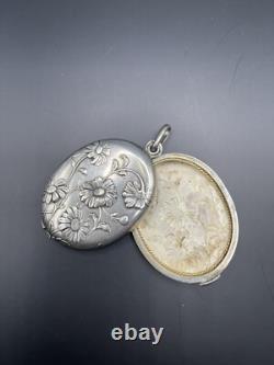 Antique Art Nouveau Pendant in Solid Silver Ref80480