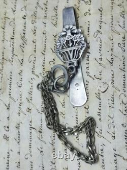Antique Châtelaine Clasp Solid Silver Floral Decoration 19th Century