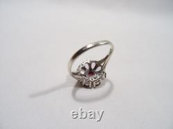 Antique Daisy Ring Solid Silver Set with Cut Stone