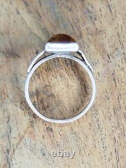 Antique Jewelry: Solid Silver Ring with Natural Amber Stone XX Century 1980