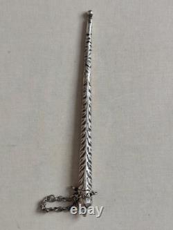 Antique Torah Yad Reading Hand in Solid Silver with Stamped Decoration 37.5g