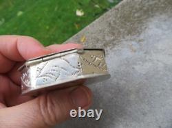Antique box decorated with a laurel wreath in solid silver, 55 g