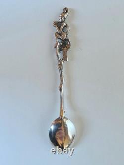 Antique box set of 7 small solid silver spoons, 833 silver, Colonial decoration, early 20th century