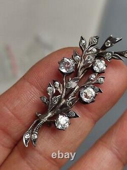 Antique brooch in silver and rhinestones