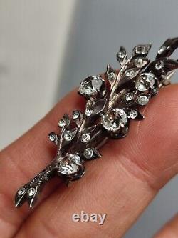 Antique brooch in silver and rhinestones