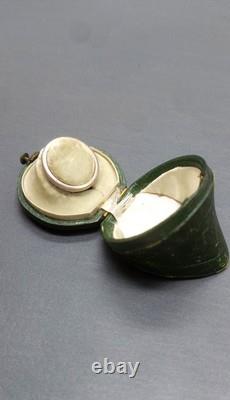 Antique jewelry box in the shape of a clog. 19th century with a solid silver ring.