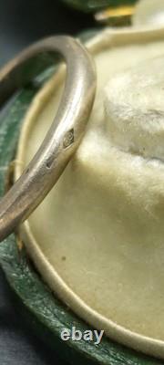 Antique jewelry box in the shape of a clog. 19th century with a solid silver ring.