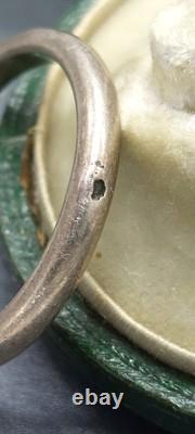 Antique jewelry box in the shape of a clog. 19th century with a solid silver ring.