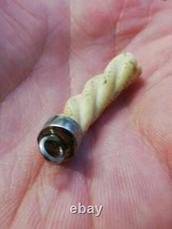 Antique pendant with a solid silver setting, to be identified