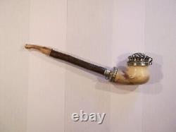 Antique pipe sea foam with sculpted silver cap and scallop shell
