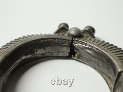 Antique rare solid silver bracelet from Rajasthan, very beautiful 19th-century decoration
