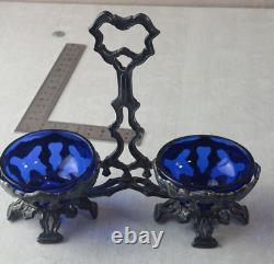 Antique salt and pepper shaker, made of solid silver and crystal, Minerva mark