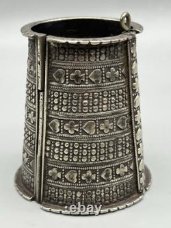 Antique solid silver bracelet, vintage style 157 grams Sindhi Pakistan 1950