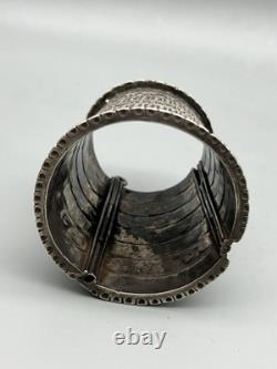 Antique solid silver bracelet, vintage style 157 grams Sindhi Pakistan 1950