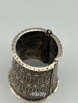 Antique solid silver bracelet, vintage style 157 grams Sindhi Pakistan 1950