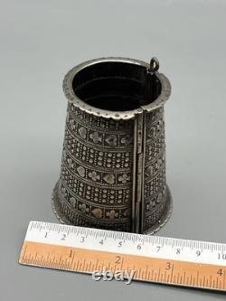 Antique solid silver bracelet, vintage style 157 grams Sindhi Pakistan 1950