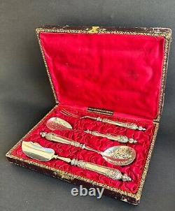 Antique sterling silver dessert box with minerve XIX angels