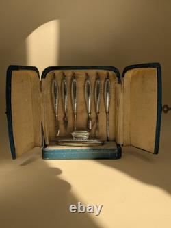 Antique sterling silver sewing set in its original case, late 19th century