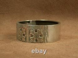 Beautiful Ancient Bracelet, Rigid Opening Cuff in Solid Silver, 19th Century