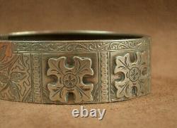 Beautiful Ancient Bracelet, Rigid Opening Cuff in Solid Silver, 19th Century