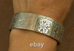 Beautiful Ancient Bracelet, Rigid Opening Cuff in Solid Silver, 19th Century