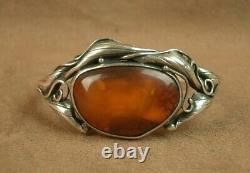 Beautiful Antique Art Nouveau Bracelet in Solid Silver and Amber