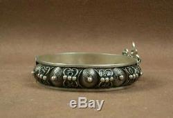 Beautiful Antique Berber Bracelet In Sterling Silver & Email Poincon Cow Morocco