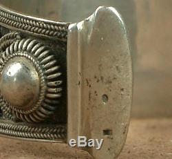 Beautiful Important Ancient Cuff Bracelet In Sterling Silver China Indochina