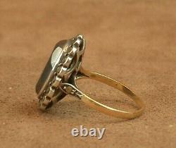 Beautiful Vintage Ring in Solid Gold and Silver Set with a Large Hematite T54