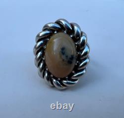 Beautiful Vintage Twisted Solid Silver Ring with Stone circa 1960-70