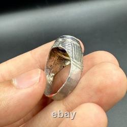 Beautiful ancient Phoenician Roman ring with glass, unique solid silver