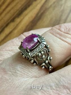 Beautiful genuine ruby, solid silver, highly ornate, sublime antique ring