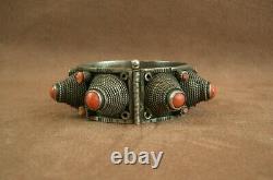 Bel Important Bracelet Ancien Berbere Kabyle Silver And Coral
