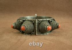 Bel Important Bracelet Ancien Berbere Kabyle Silver And Coral