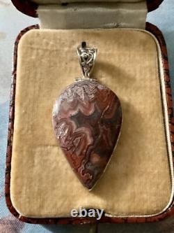 ENORMOUS ANCIENT PENDANT IN TRUE LAGUNA AGATE AND STERLING SILVER, VERY BEAUTIFUL